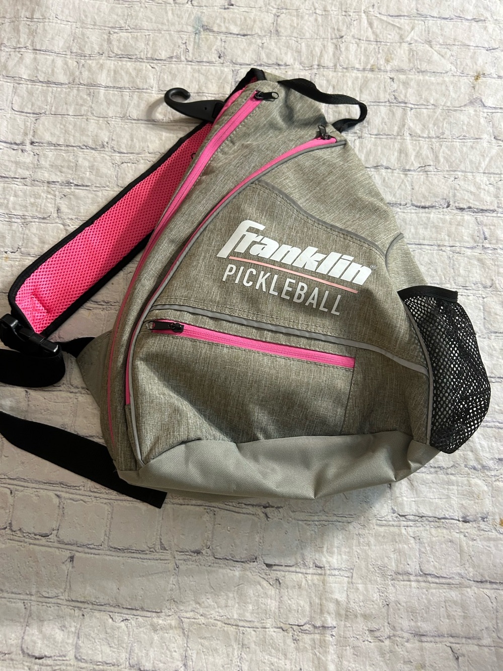 FRANKLIN SPORTS PICKLEBALL GREY/PINK/BLACK SLING BAG
